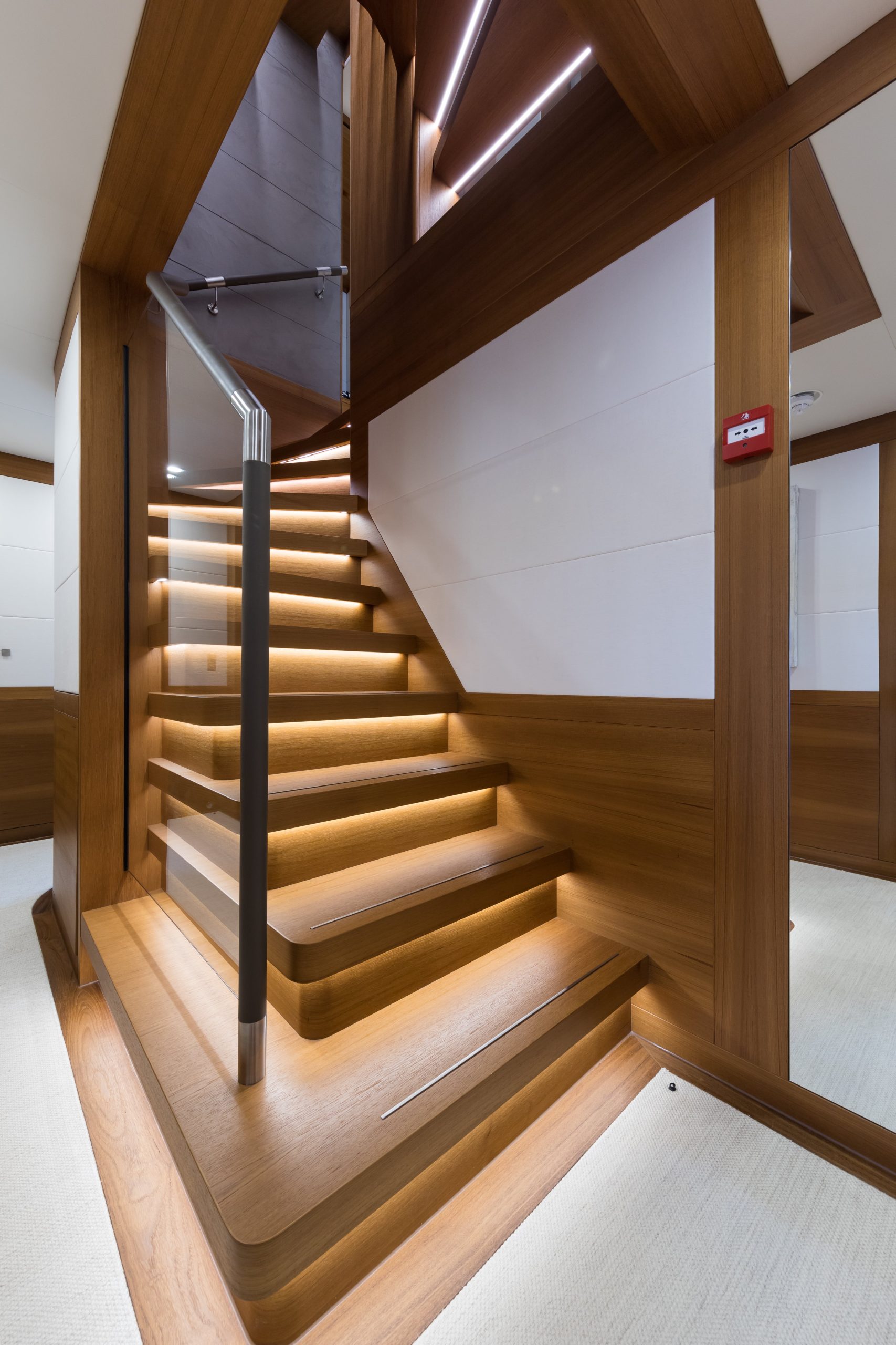Kopie Van Brigadoon 36m Interior Lowerdeck Staircase Moonen Yachts