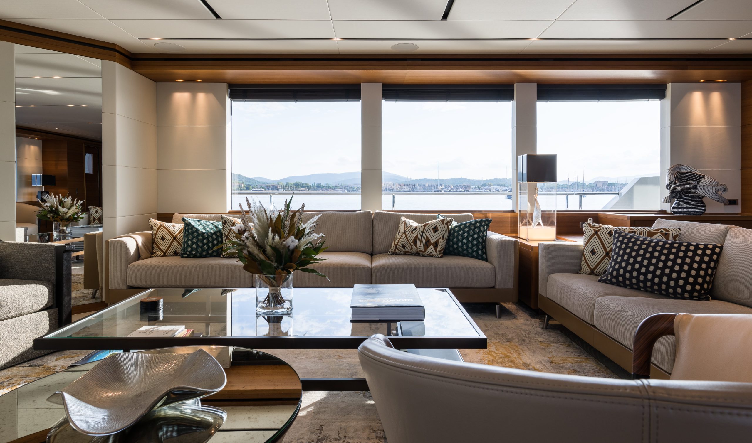 Kopie Van Brigadoon 36m Interior Maindeck Salon Moonen Yachts