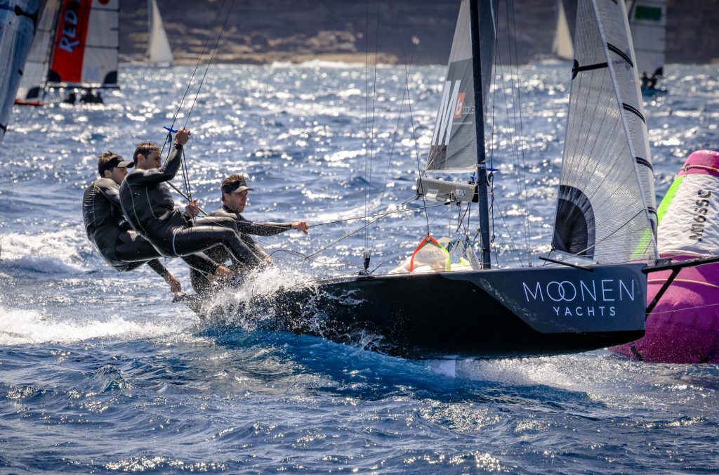 The Moonen Yacht racing team about to round the bottom mark during the 2022-23 16ft Skiff Australian Championships.