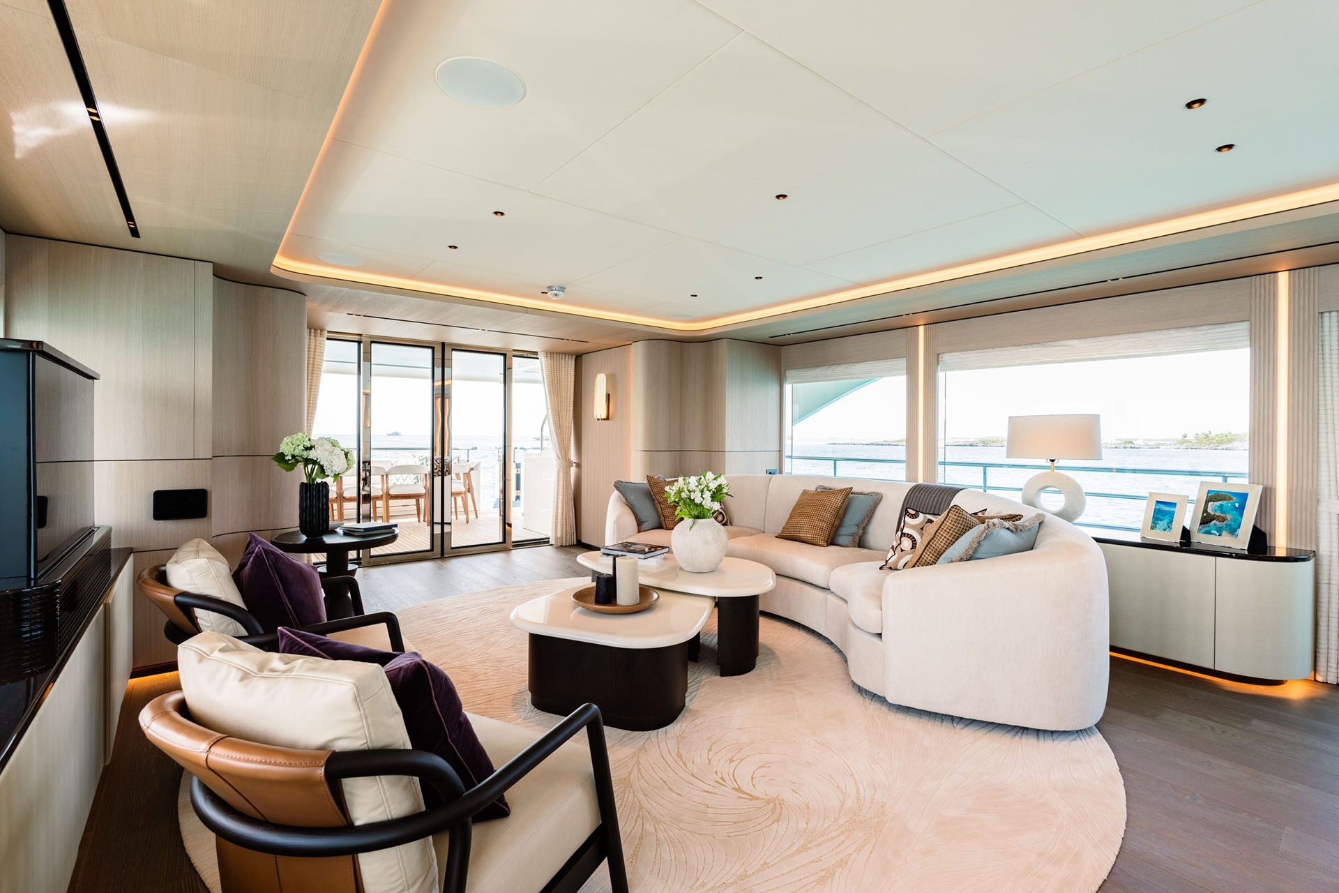The interior of luxury yacht Moonen 110 Mustique YN202