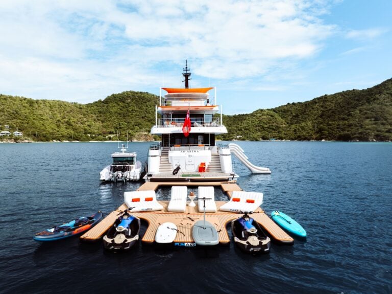 AD ASTRA back - LRES